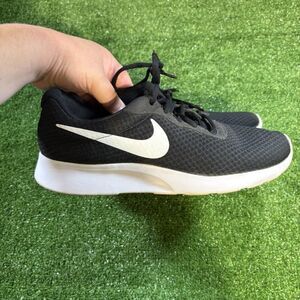 Nike Mens Tanjun 812654-011 Lace Up Black Running Shoes Sneakers Mens Size 11
